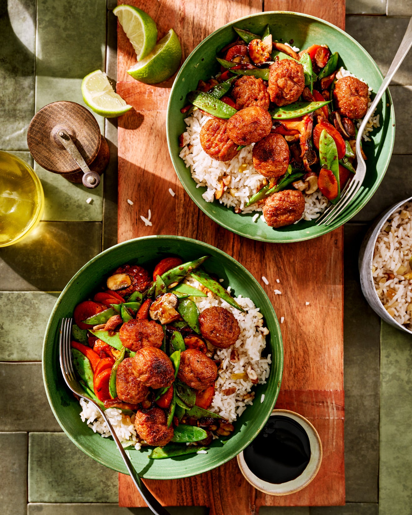 Quick Nut Rice Stir-Fry Bowl with Vegan Balls Quick Nut Rice Stir-Fry Bowl with Vegan Balls