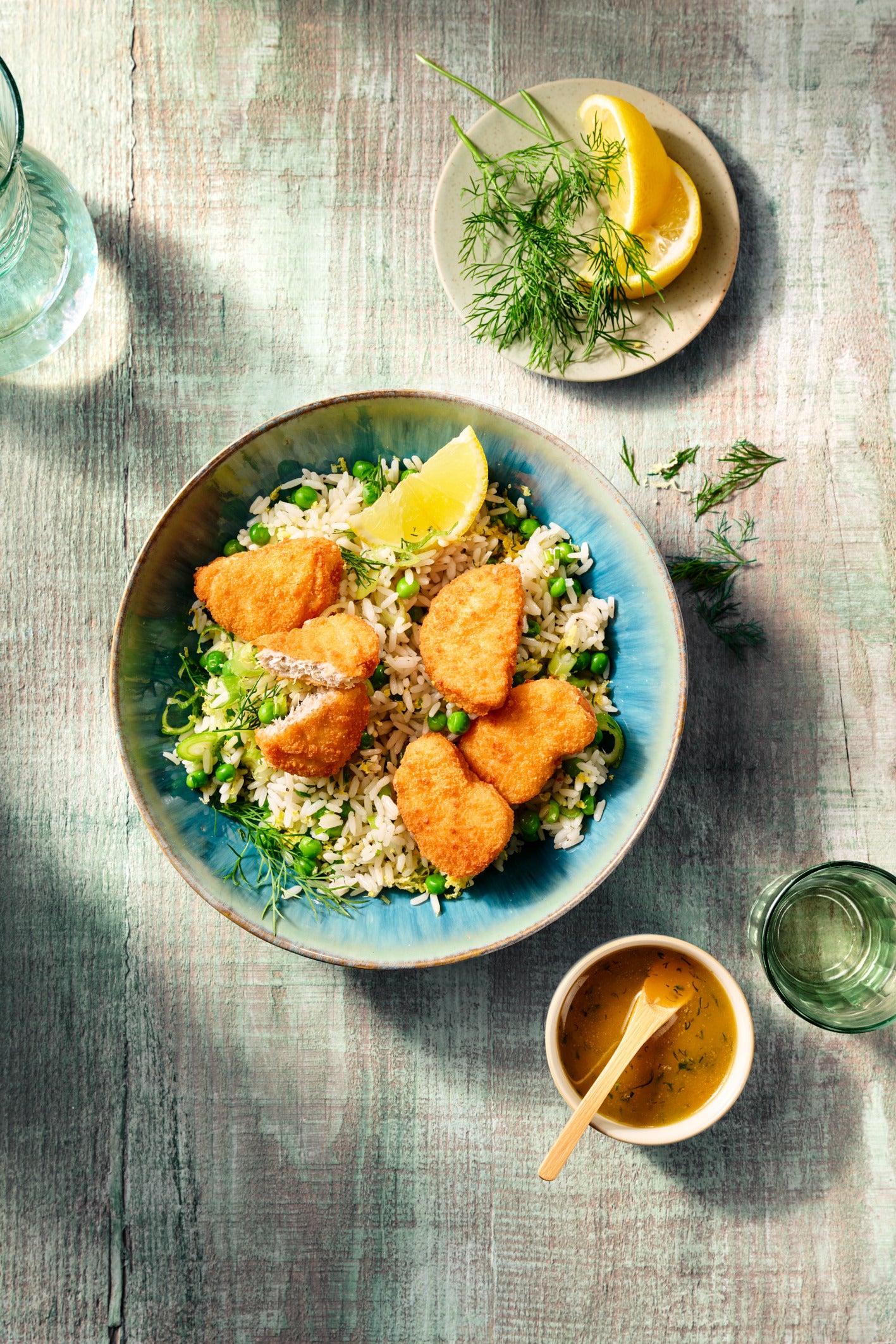Lemon rice with nuggets