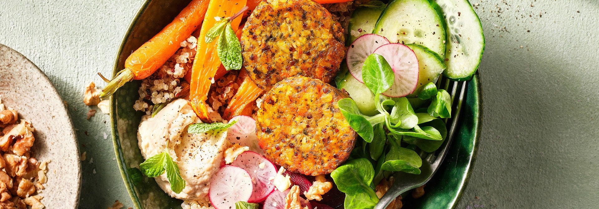 99kcal Broccoli Miniburgers Bowl