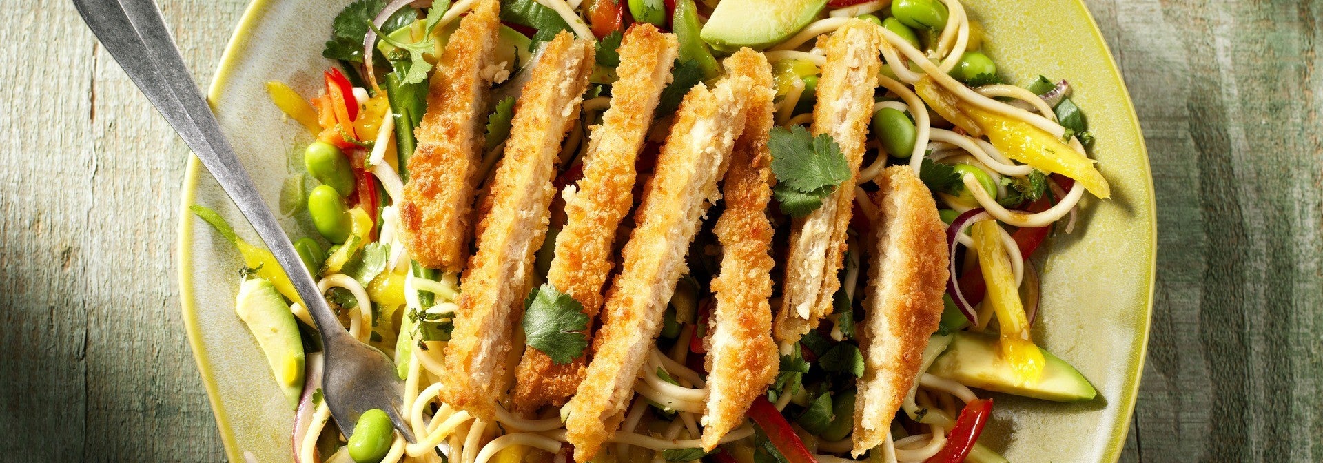 Noodle salad with vegan schnitzel