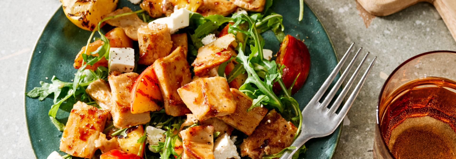 Summer Salad with Vegan Fillet Pieces