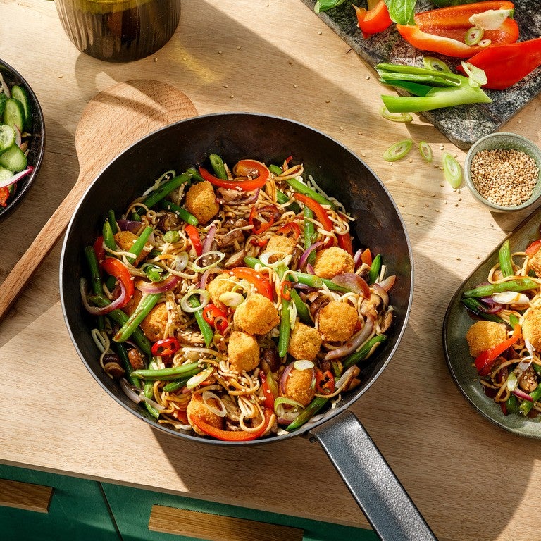 Noodle wok with Crunchy Tofu