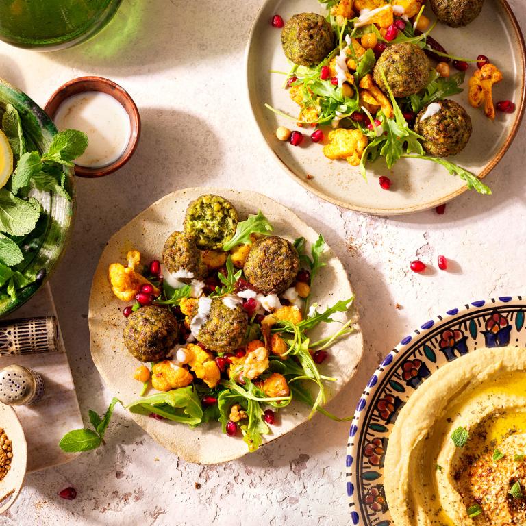 Arabic Salad with Falafel Arabic salad in wrap