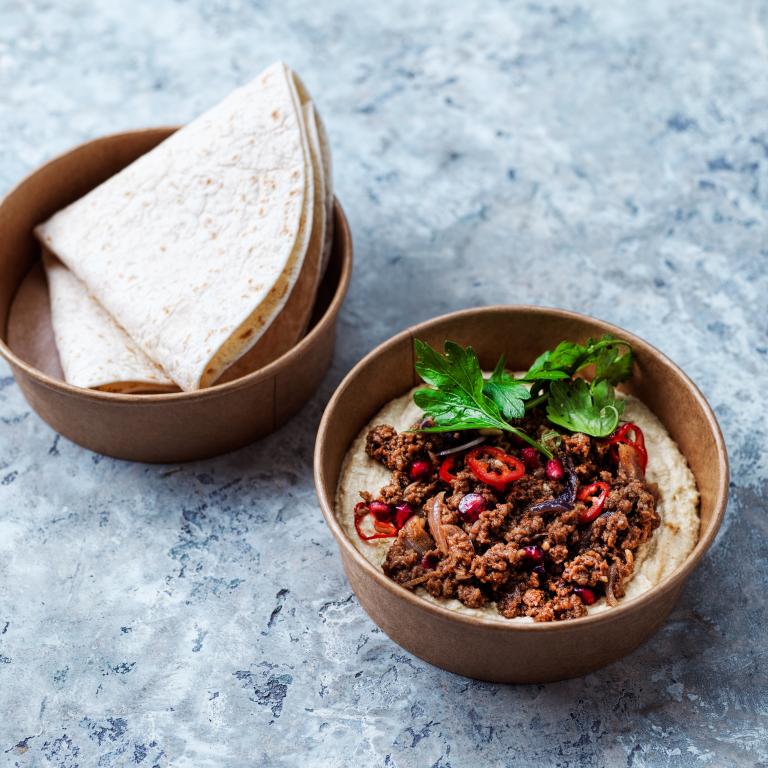 Vegan Mince Harissa with Hummus and Flatbread